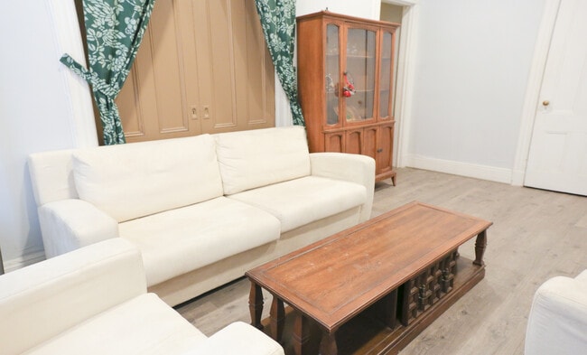 Photo - 18 West St House