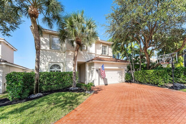 Building Photo - 121 Palm Cir