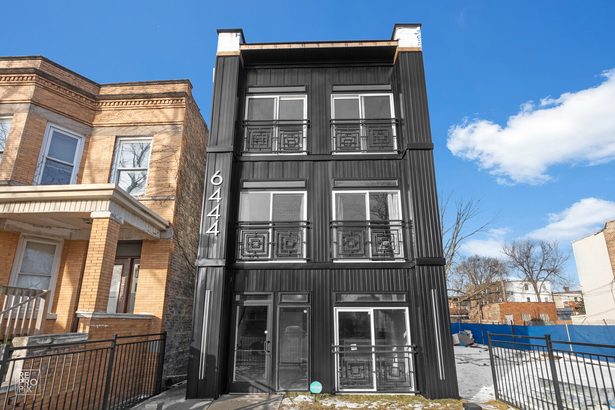 Foto principal - 6444 S Evans Ave