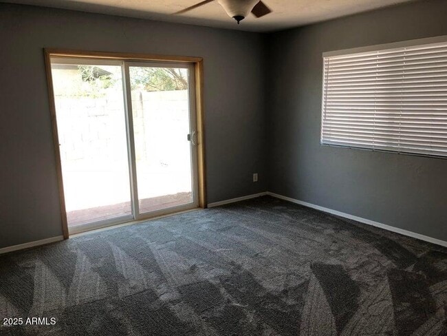 Building Photo - 1862 S Buena Vista Dr
