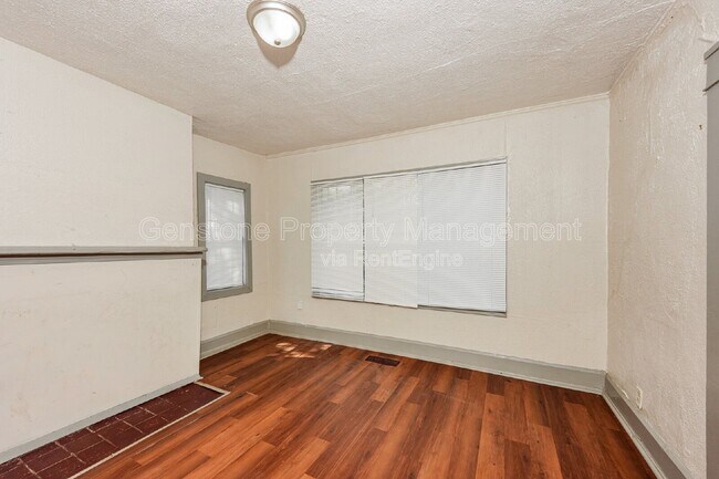 Building Photo - 8036 4th Ave N