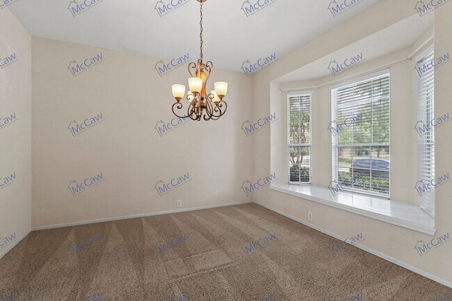 Building Photo - 2812 S Serrano