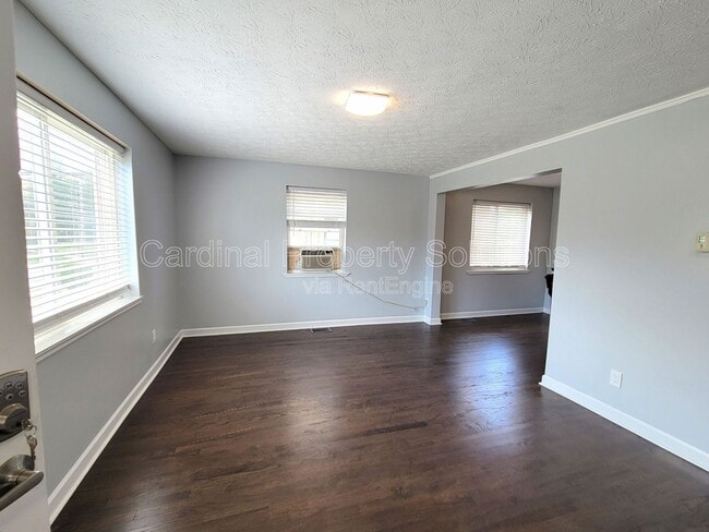 Building Photo - 1808 Crest Hill Ave