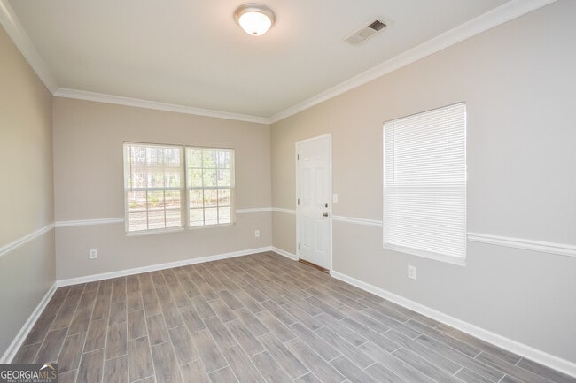 Foto del edificio - 70 Joshua Creek Rd