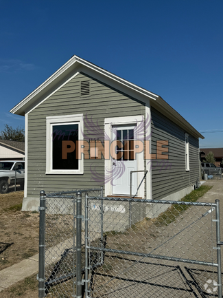 Building Photo - 1155 Sampson St