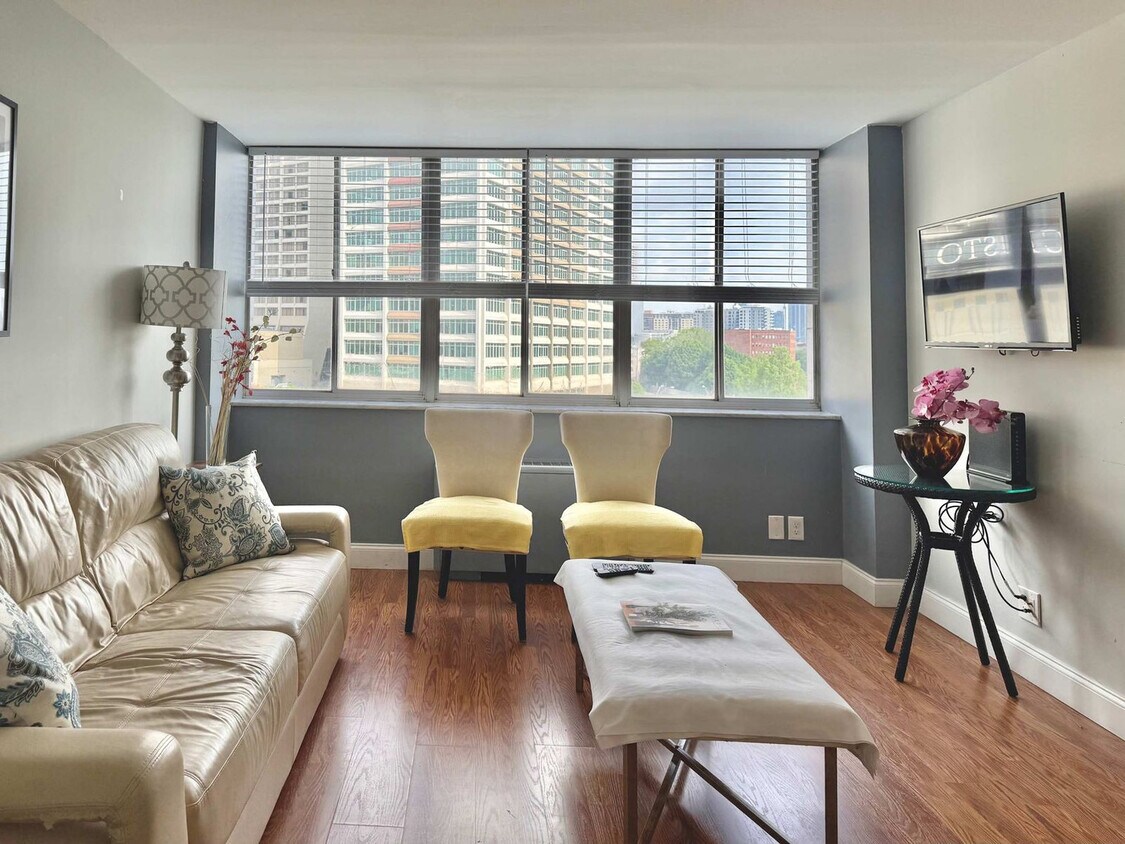Foto principal - 215 Piedmont Ave NE