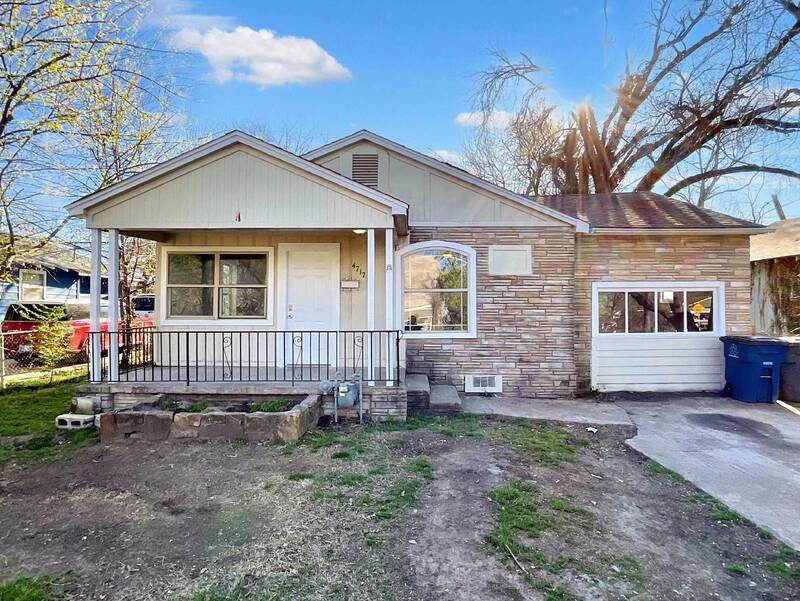 Foto principal - 4717 S 33rd W Ave