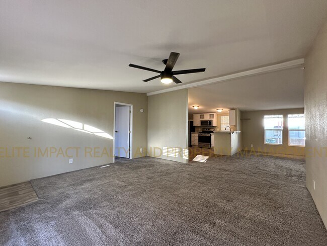 Building Photo - 1664 W Coralbrooke Dr