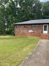 Building Photo - 27 Fox Hall Dr