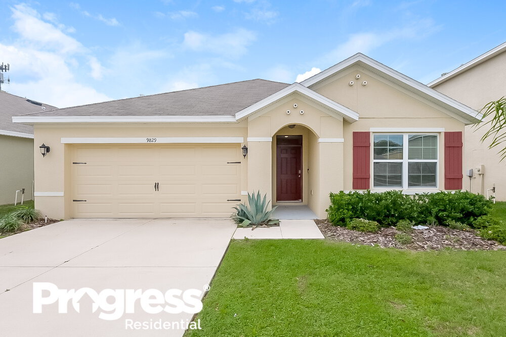 9829 Warm Stone St, Thonotosassa, FL 33592 House Rental in