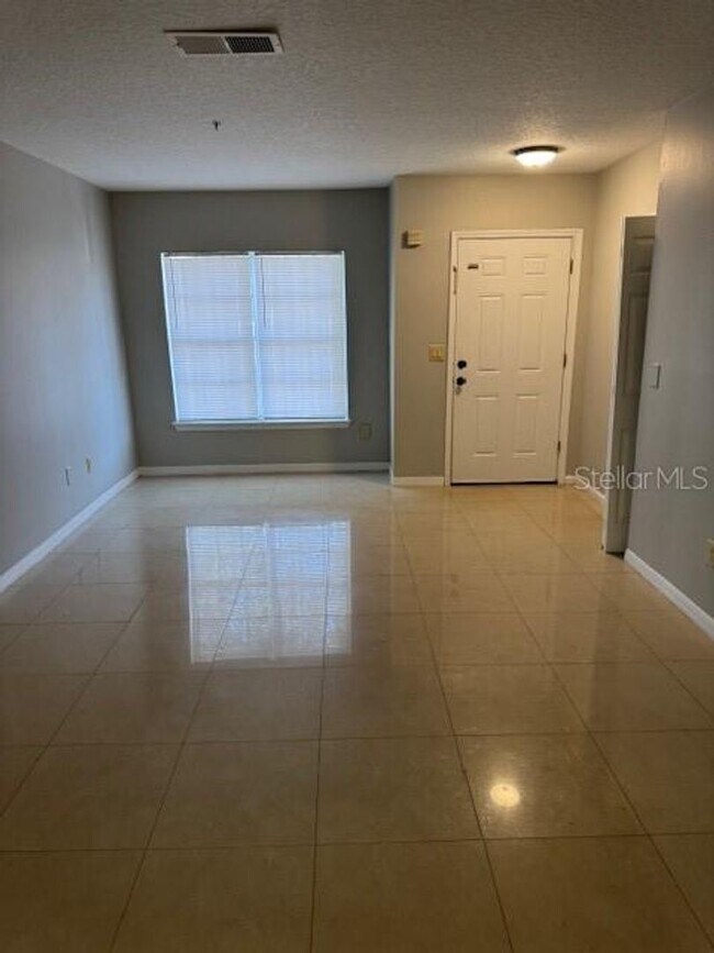 Foto del edificio - First-Floor 2-Bed, 2-Bath Condo Near Unive...