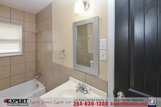 Building Photo - 613 N 22nd St