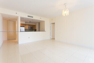 Building Photo - 1050 Brickell Ave