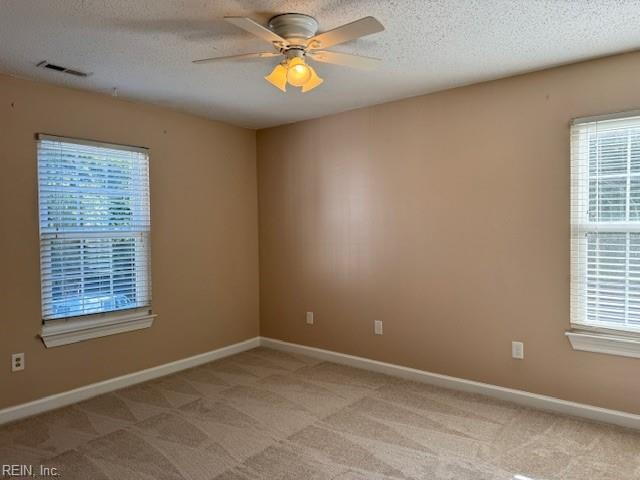 Building Photo - Great Neck Condominium!