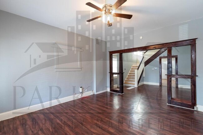 Building Photo - 734 E Morris St