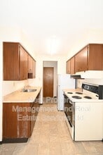 Building Photo - 879 Johnson St