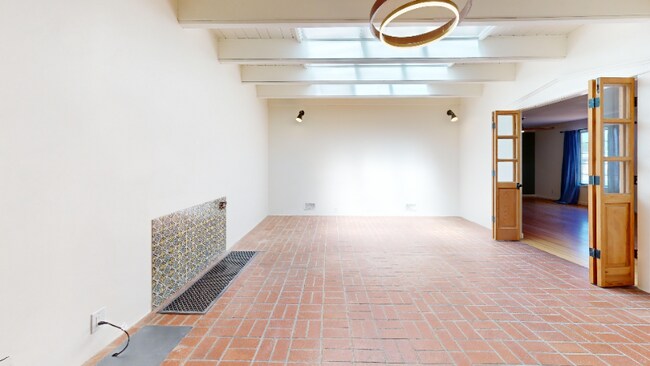 Foto del edificio - 3600 Mackland Ave NE