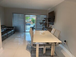 Building Photo - 40 NW 87th Ave