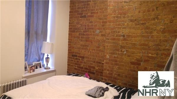 Building Photo - 360 W 45th St