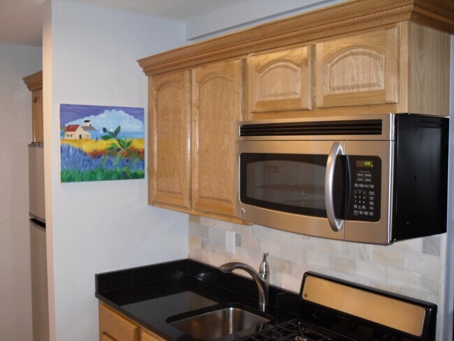 Cocina - 1011 Arlington Blvd