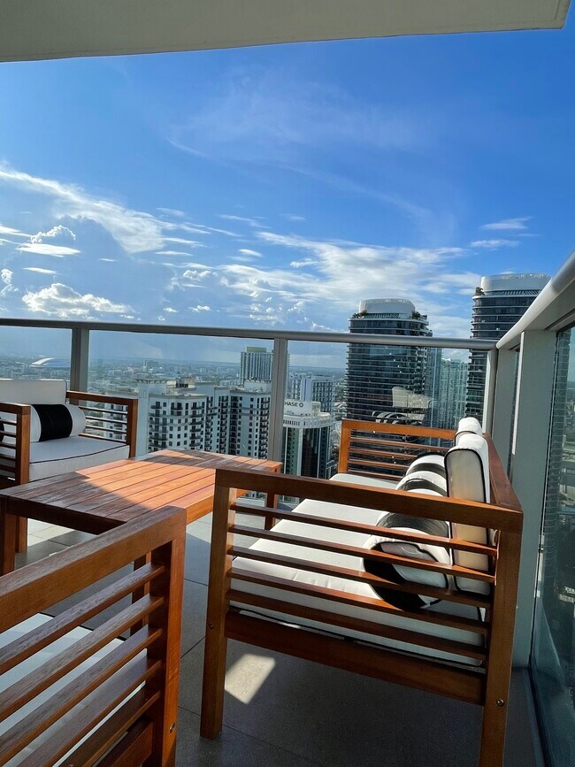 Foto del edificio - 1100 S Miami Ave