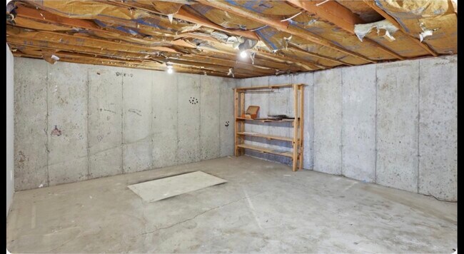 Building Photo - Honeyville ADU
