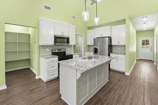 Foto principal - 806 S Newsom St