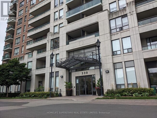 Photo du bâtiment - 330-LP330 Red Maple Rd