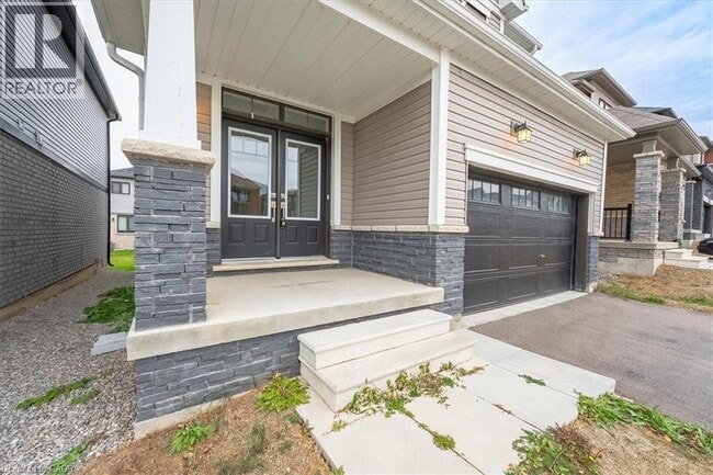 Building Photo - 35 Santos Dr