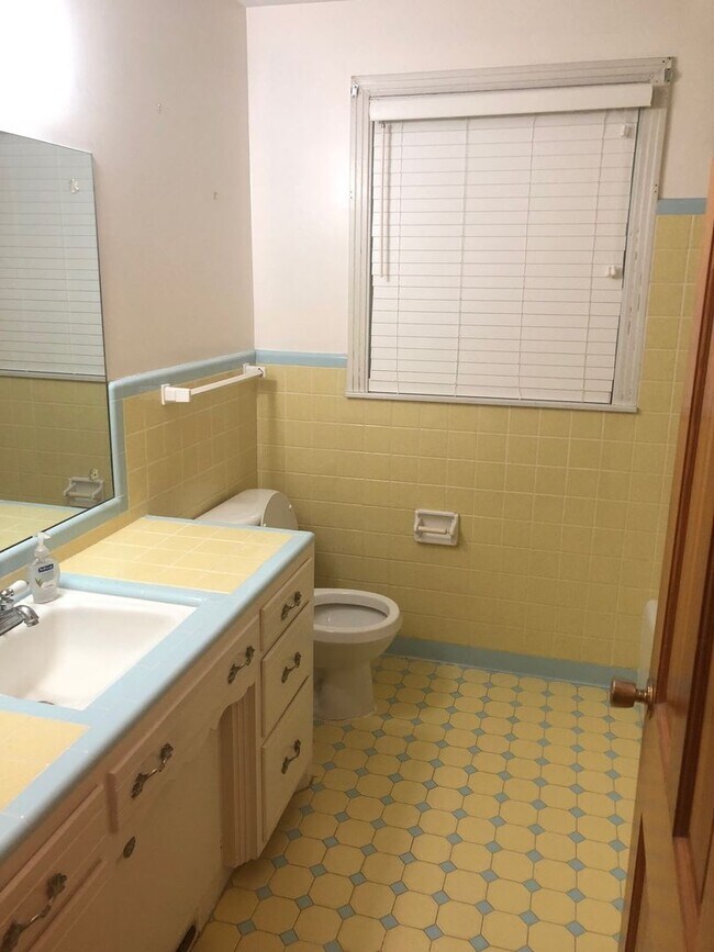 Building Photo - 3 Bedroom, 2 Bath, All Brick Home, Mt. Juliet Schools