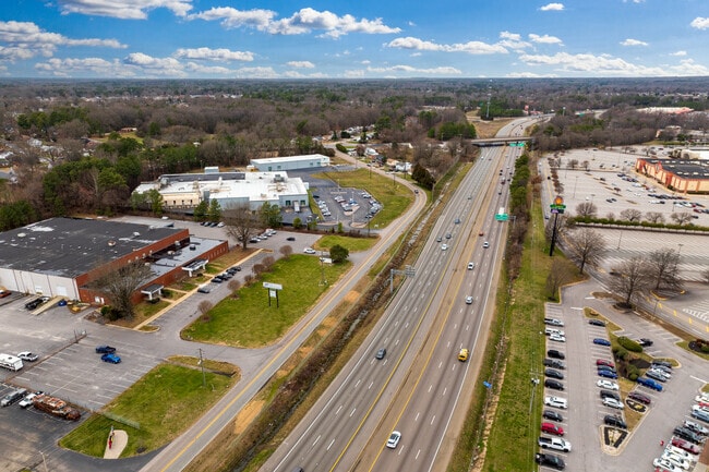 I-95 links Colonial Heights to Richmond in about 30 minutes.