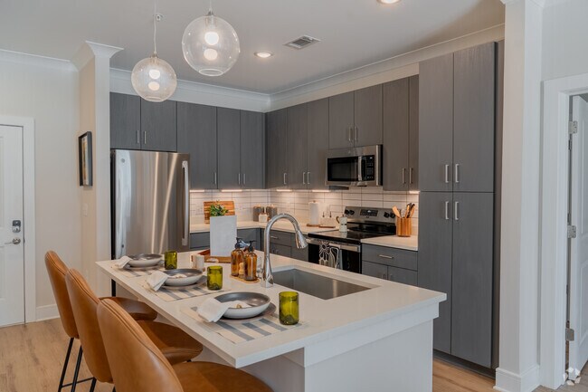 2 habitaciones, 2 baños - 1116 pies cuadrados - Cocina - The Lofts at Knightdale Station
