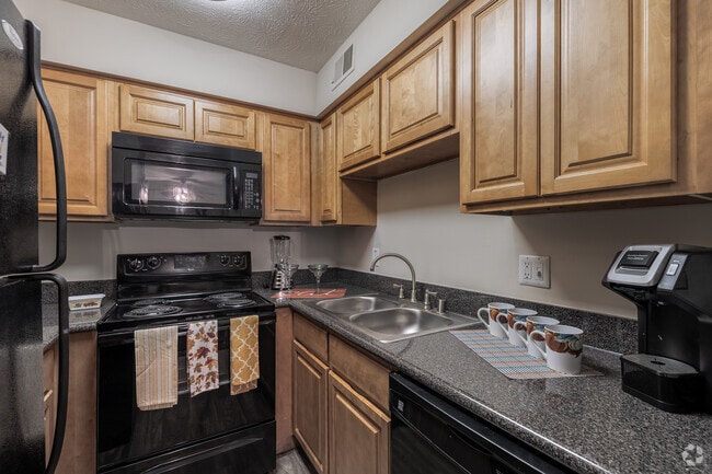 Interior Photo - Canter Pointe