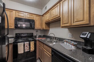 Interior Photo - Canter Pointe