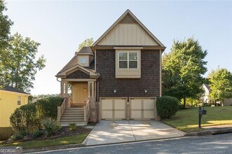 Building Photo - 2707 Silver Hill Terrace SE