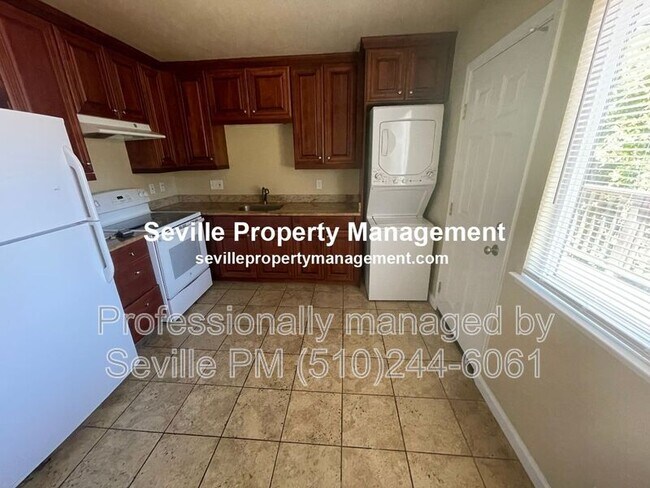 Building Photo - 29 Deering Ct