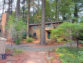 Building Photo - 7077 SW Montauk Cir