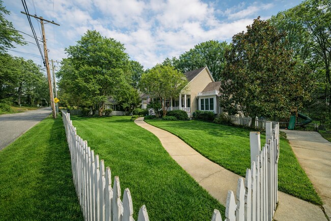 Foto del edificio - 10 Lotus Ct