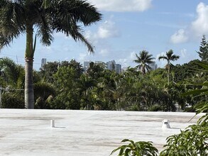 Building Photo - 640 Tennis Club Dr