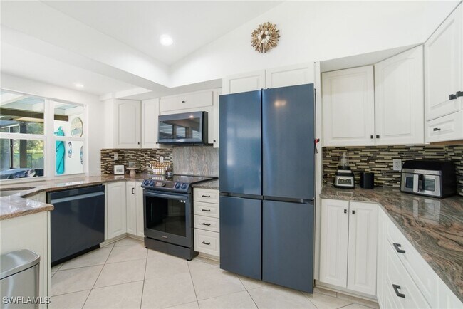 Foto del edificio - 560 Cypress Way E