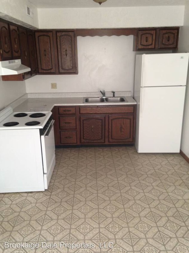 Foto principal - 6452 Farmdale Rd