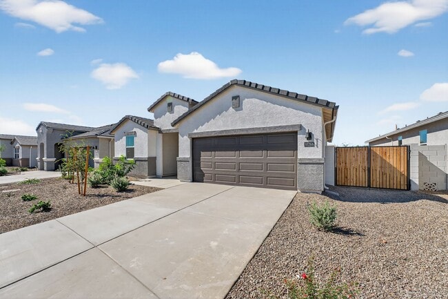 Building Photo - Modern Living Meets Comfort in This Move-In Ready 3-Bed Home