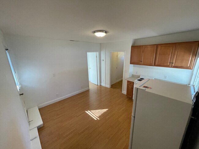 Building Photo - 1479 Blossom Hill Rd