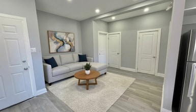 Building Photo - 26 Fairleigh Ave S