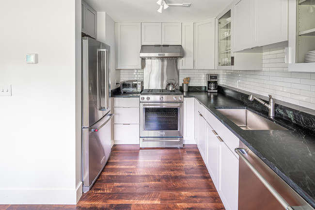 kitchen - 38 Quarry Hill Rd