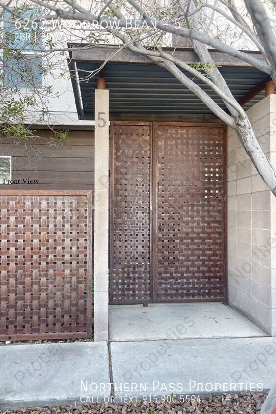Primary Photo - Beautiful 2 BDR NE Townhome!