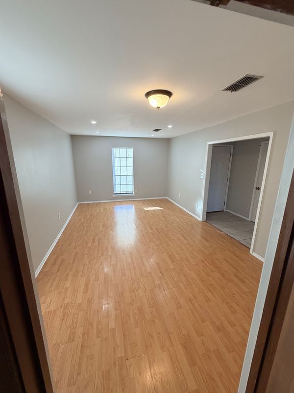 Building Photo - 406 Sheila Blvd