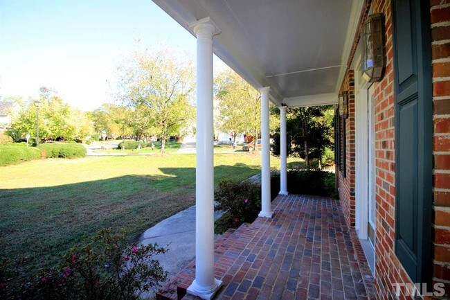 Building Photo - 1101 Haddon Hall Dr