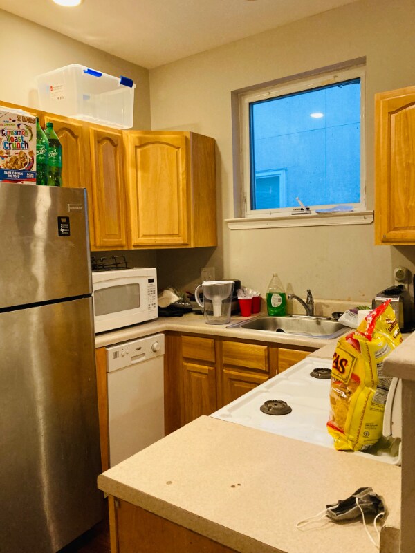 Photo - 1617 N Sydenham St Apartment