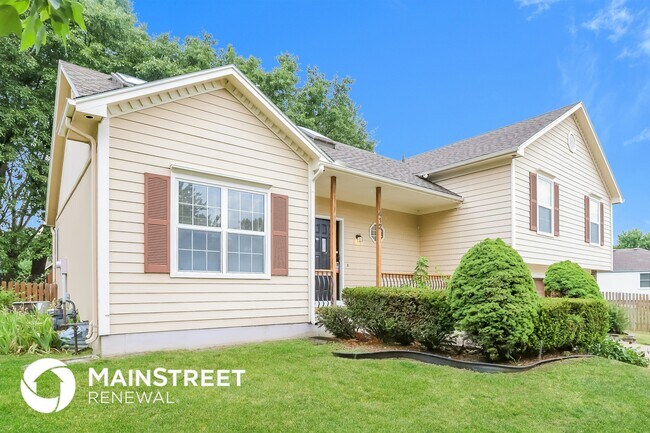 Building Photo - 412 SE Timbercreek Ln